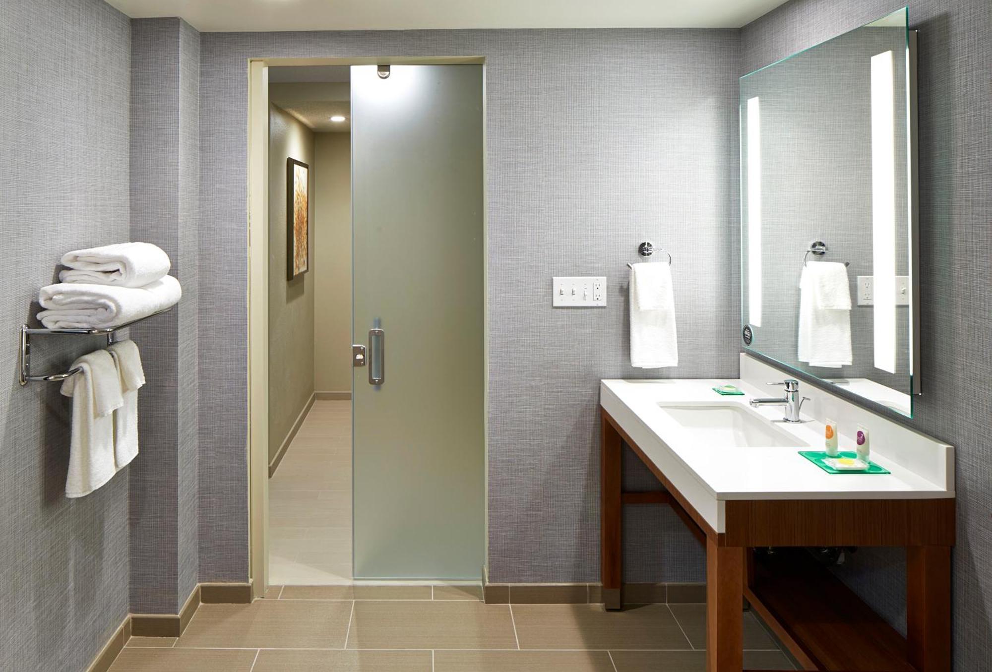 Hyatt Place Lansing-East الغرفة الصورة